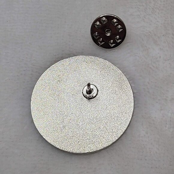 Unknown Arrow Logo Enamel Pin White Red Blue J Shape Direction Change Turn - Picture 4 of 5